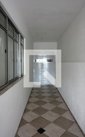 Casa à venda com 240m², 3 quartos e 2 vagasCorredor