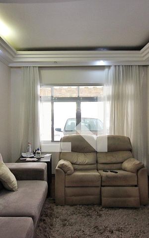 Casa à venda com 240m², 3 quartos e 2 vagasSala 