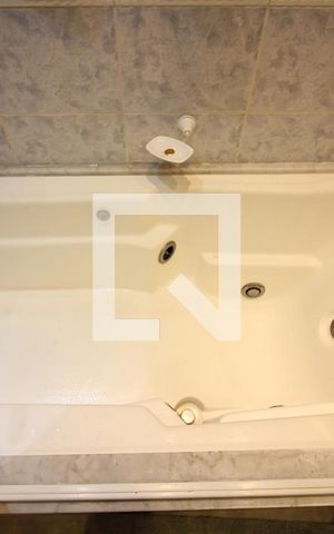 Casa à venda com 240m², 3 quartos e 2 vagasBanheiro Social