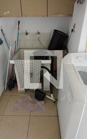 Casa à venda com 240m², 3 quartos e 2 vagasLavanderia Edícula
