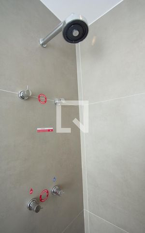 Studio para alugar com 44m², 1 quarto e 1 vaga Studio para alugar com 44m², 1 quarto e 1 vagaBanheiro