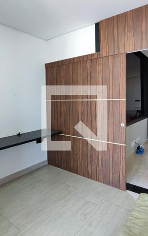 Casa de condomínio à venda com 520m², 4 quartos e 5 vagasEscritório