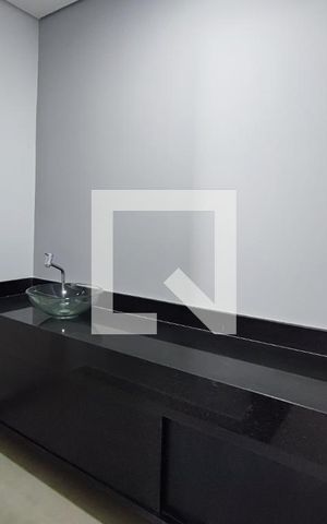 Casa de condomínio à venda com 520m², 4 quartos e 5 vagasLavabo 