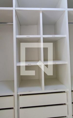 Casa de condomínio à venda com 520m², 4 quartos e 5 vagasCloset da suíte 2