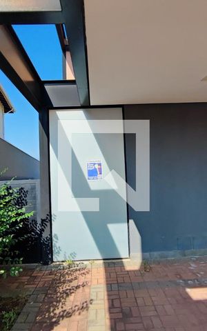 Casa de condomínio à venda com 520m², 4 quartos e 5 vagasPLACA INSTALADA NA FACHADA