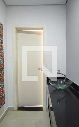 Casa de condomínio à venda com 520m², 4 quartos e 5 vagasLavabo 