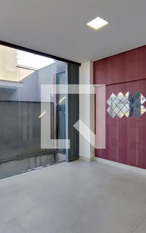 Casa de condomínio à venda com 520m², 4 quartos e 5 vagasSala de Estar