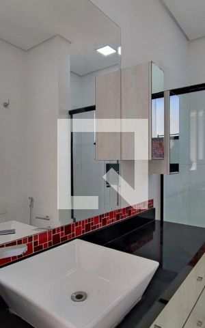 Casa de condomínio à venda com 520m², 4 quartos e 5 vagasBanheiro Suíte 2