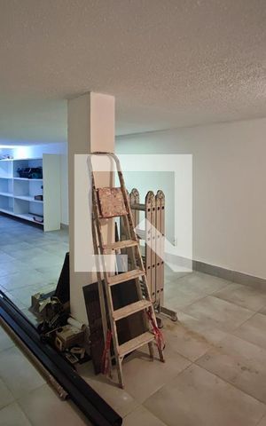 Casa de condomínio à venda com 520m², 4 quartos e 5 vagasPorão