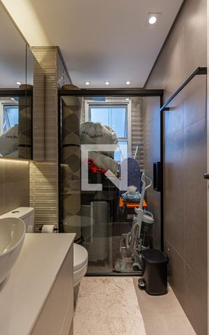 Apartamento à venda com 117m², 3 quartos e 2 vagas Apartamento à venda com 117m², 3 quartos e 2 vagasBanheiro da Suite 1