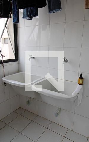 Apartamento à venda com 274m², 3 quartos e 3 vagas Apartamento à venda com 274m², 3 quartos e 3 vagasÁrea de Serviço