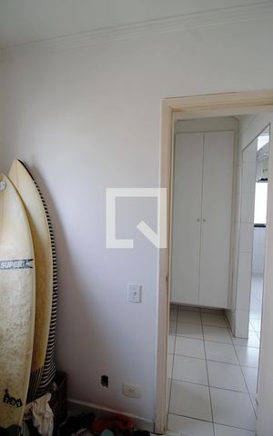 Apartamento à venda com 274m², 3 quartos e 3 vagas Apartamento à venda com 274m², 3 quartos e 3 vagasQuarto de Serviço