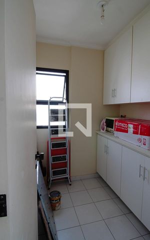 Apartamento à venda com 274m², 3 quartos e 3 vagas Apartamento à venda com 274m², 3 quartos e 3 vagasÁrea de Serviço