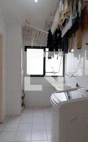 Apartamento à venda com 274m², 3 quartos e 3 vagas Apartamento à venda com 274m², 3 quartos e 3 vagasÁrea de Serviço