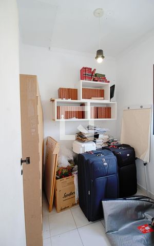 Apartamento à venda com 274m², 3 quartos e 3 vagas Apartamento à venda com 274m², 3 quartos e 3 vagasQuarto de Serviço