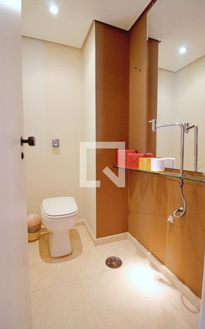 Apartamento à venda com 274m², 3 quartos e 3 vagas Apartamento à venda com 274m², 3 quartos e 3 vagasLavabo