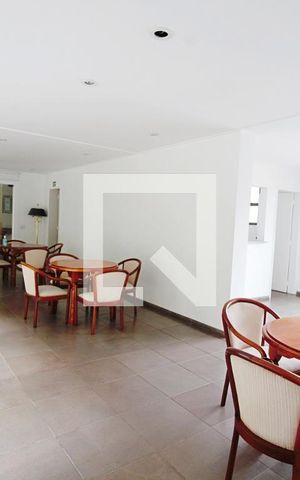Apartamento à venda com 274m², 3 quartos e 3 vagas Apartamento à venda com 274m², 3 quartos e 3 vagasÁrea comum - Salão de festas