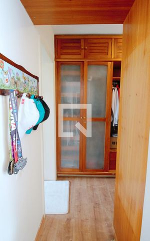 Apartamento à venda com 274m², 3 quartos e 3 vagas Apartamento à venda com 274m², 3 quartos e 3 vagasCloset da Suíte 2