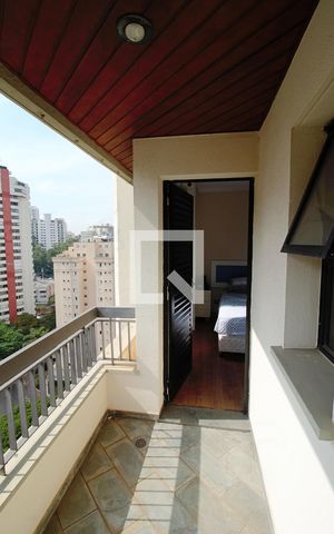 Apartamento à venda com 274m², 3 quartos e 3 vagas Apartamento à venda com 274m², 3 quartos e 3 vagasVaranda da Suíte 2