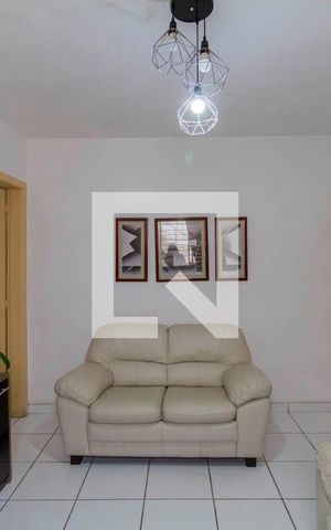 Casa à venda com 160m², 2 quartos e 3 vagas Casa à venda com 160m², 2 quartos e 3 vagasSala