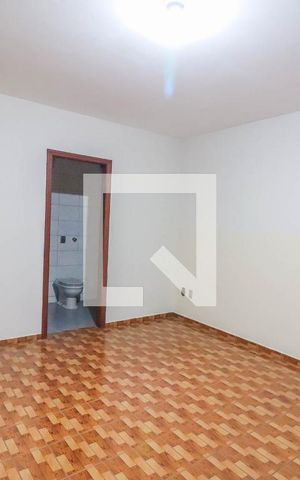 Casa à venda com 280m², 4 quartos e 3 vagas Casa à venda com 280m², 4 quartos e 3 vagasSuíte