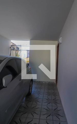 Casa à venda com 280m², 4 quartos e 3 vagas Casa à venda com 280m², 4 quartos e 3 vagasGaragem