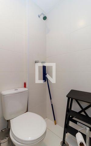 Apartamento para alugar com 155m², 3 quartos e 3 vagas Apartamento para alugar com 155m², 3 quartos e 3 vagasÁrea de Serviço - Banheiro