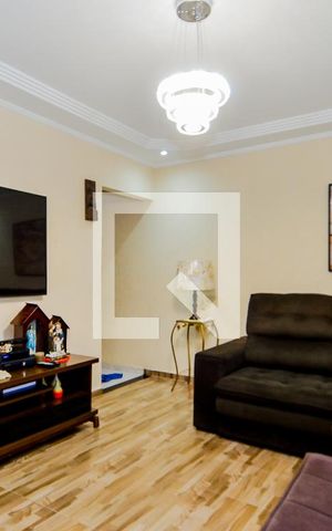 Casa para alugar com 220m², 3 quartos e 2 vagasSala