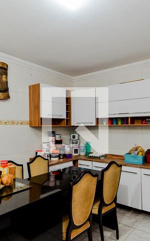 Casa para alugar com 220m², 3 quartos e 2 vagasCozinha