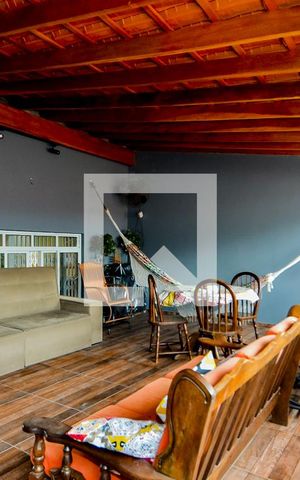 Casa para alugar com 220m², 3 quartos e 2 vagasVaranda 
