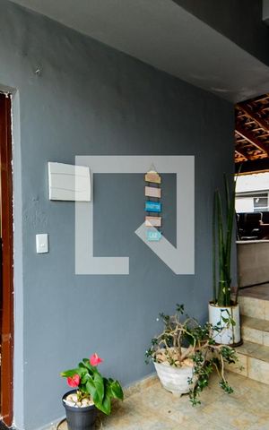 Casa para alugar com 220m², 3 quartos e 2 vagasÁrea de Entrada 