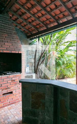 Casa à venda com 500m², 5 quartos e 3 vagas Casa à venda com 500m², 5 quartos e 3 vagasVaranda gourmet