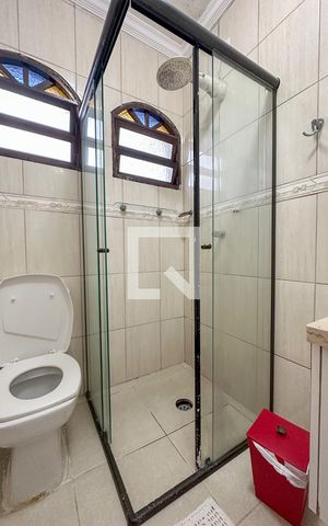Casa de condomínio para alugar com 250m², 3 quartos e 2 vagas Casa de condomínio para alugar com 250m², 3 quartos e 2 vagasBanheiro 1