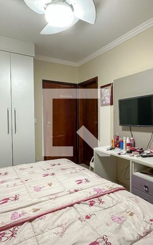 Casa de condomínio para alugar com 250m², 3 quartos e 2 vagas Casa de condomínio para alugar com 250m², 3 quartos e 2 vagasSuíte 2