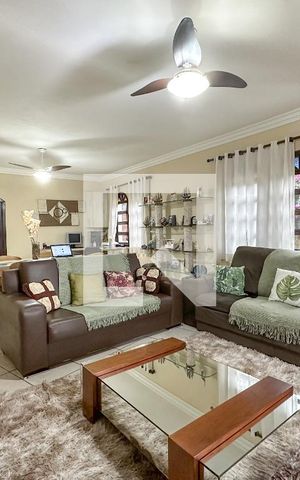 Casa de condomínio para alugar com 250m², 3 quartos e 2 vagas Casa de condomínio para alugar com 250m², 3 quartos e 2 vagasSala