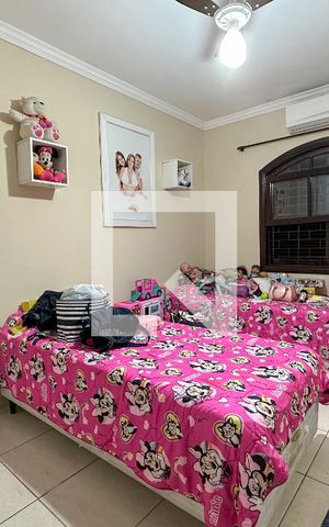 Casa de condomínio para alugar com 250m², 3 quartos e 2 vagas Casa de condomínio para alugar com 250m², 3 quartos e 2 vagasSuíte 1