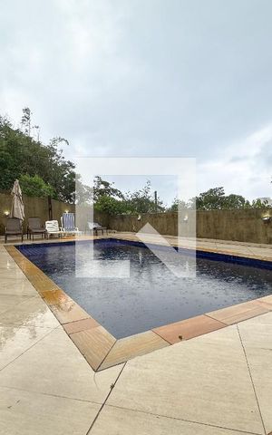 Casa de condomínio para alugar com 250m², 3 quartos e 2 vagas Casa de condomínio para alugar com 250m², 3 quartos e 2 vagasPiscina