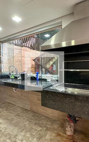Casa de condomínio para alugar com 250m², 3 quartos e 2 vagas Casa de condomínio para alugar com 250m², 3 quartos e 2 vagasChurrasqueira