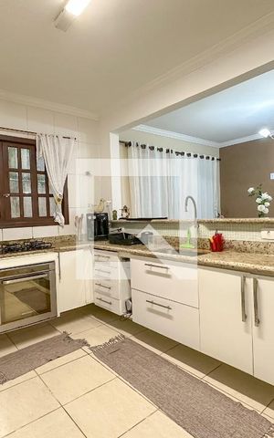 Casa de condomínio para alugar com 250m², 3 quartos e 2 vagas Casa de condomínio para alugar com 250m², 3 quartos e 2 vagasCozinha