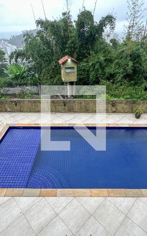 Casa de condomínio para alugar com 250m², 3 quartos e 2 vagas Casa de condomínio para alugar com 250m², 3 quartos e 2 vagasVaranda - vista