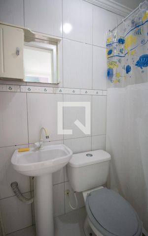 Studio para alugar com 25m², 1 quarto e sem vaga Studio para alugar com 25m², 1 quarto e sem vagaBanheiro