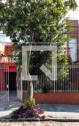Casa para alugar com 90m², 2 quartos e 2 vagas Casa para alugar com 90m², 2 quartos e 2 vagasfachada