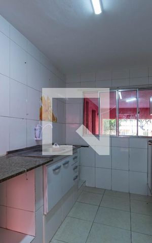 Casa para alugar com 90m², 2 quartos e 2 vagas Casa para alugar com 90m², 2 quartos e 2 vagasCozinha