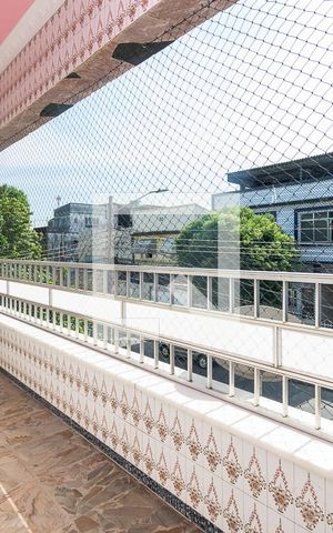 Casa à venda com 200m², 5 quartos e 3 vagas Casa à venda com 200m², 5 quartos e 3 vagasVaranda da Sala do 2º andar