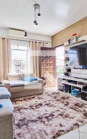 Casa para alugar com 200m², 3 quartos e 1 vagaSala
