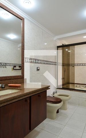 Apartamento à venda com 160m², 4 quartos e 2 vagasBanheiro da Suíte