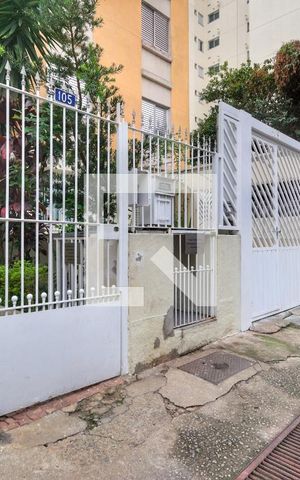 Apartamento para alugar com 72m², 3 quartos e 1 vagaFachada