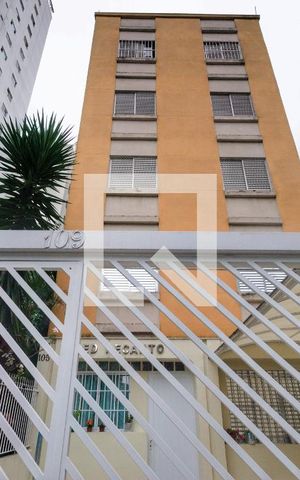 Apartamento para alugar com 72m², 3 quartos e 1 vagaFachada