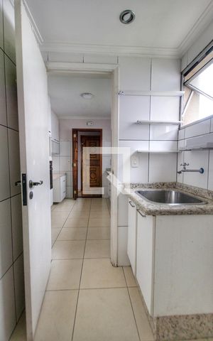 Apartamento para alugar com 72m², 3 quartos e 1 vagaÁrea de Serviço