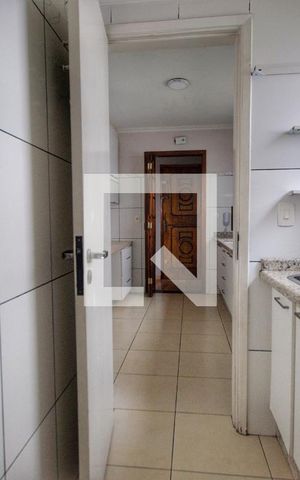 Apartamento para alugar com 72m², 3 quartos e 1 vagaÁrea de Serviço